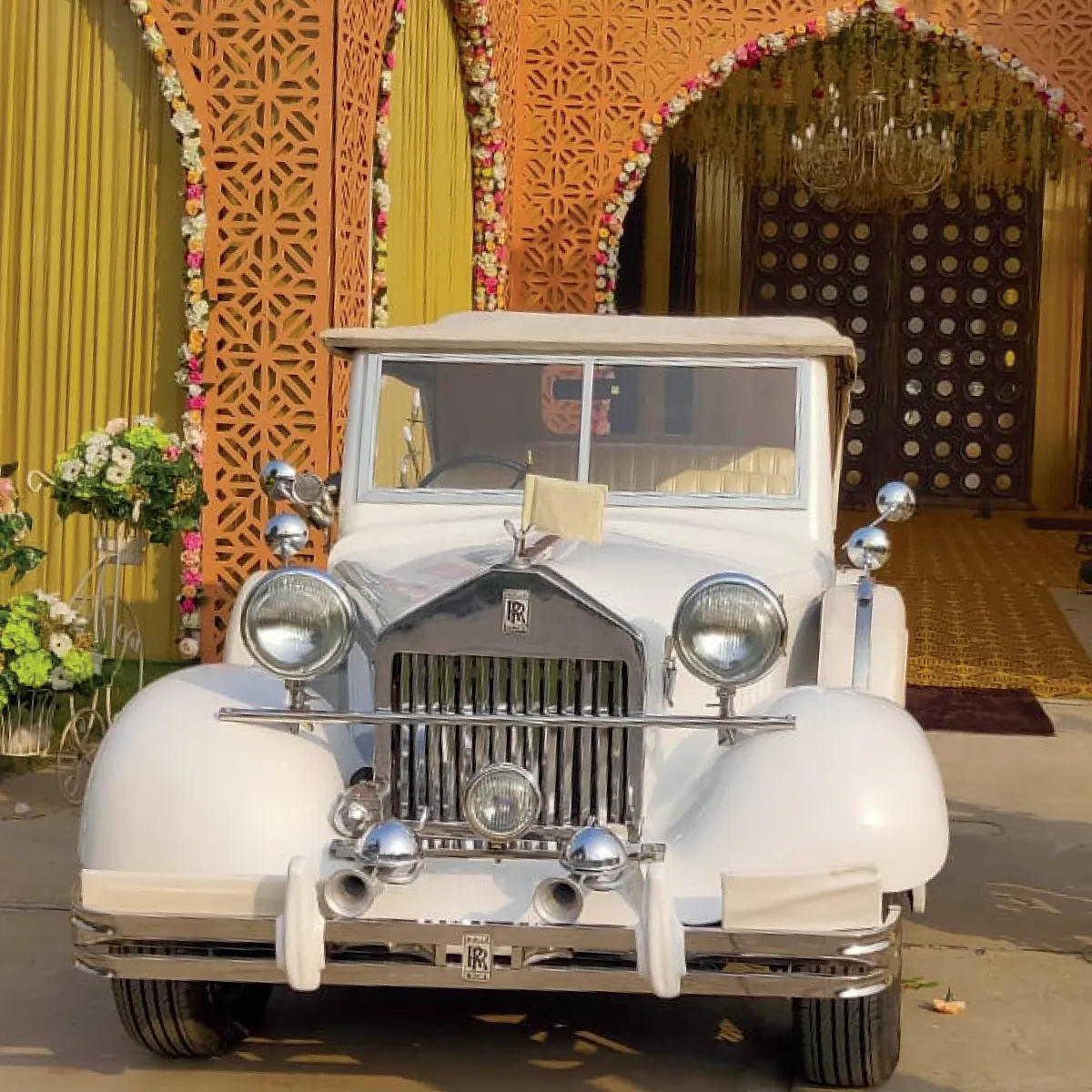 Hire Vintage Cars for Weddings