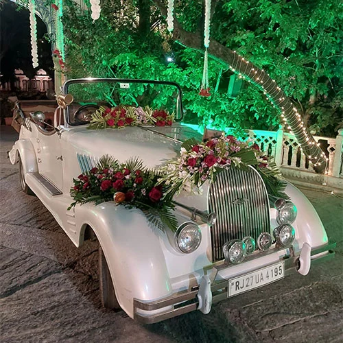 Vintage Car Hire for Pre Wedding Shoots
