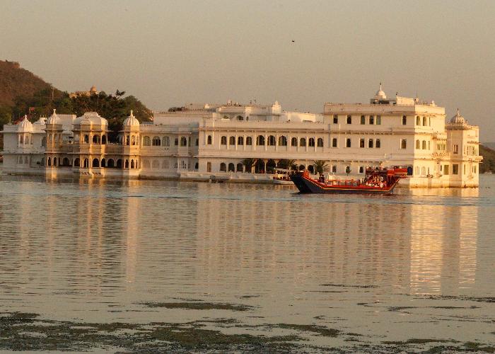 udaipur-tour-guide